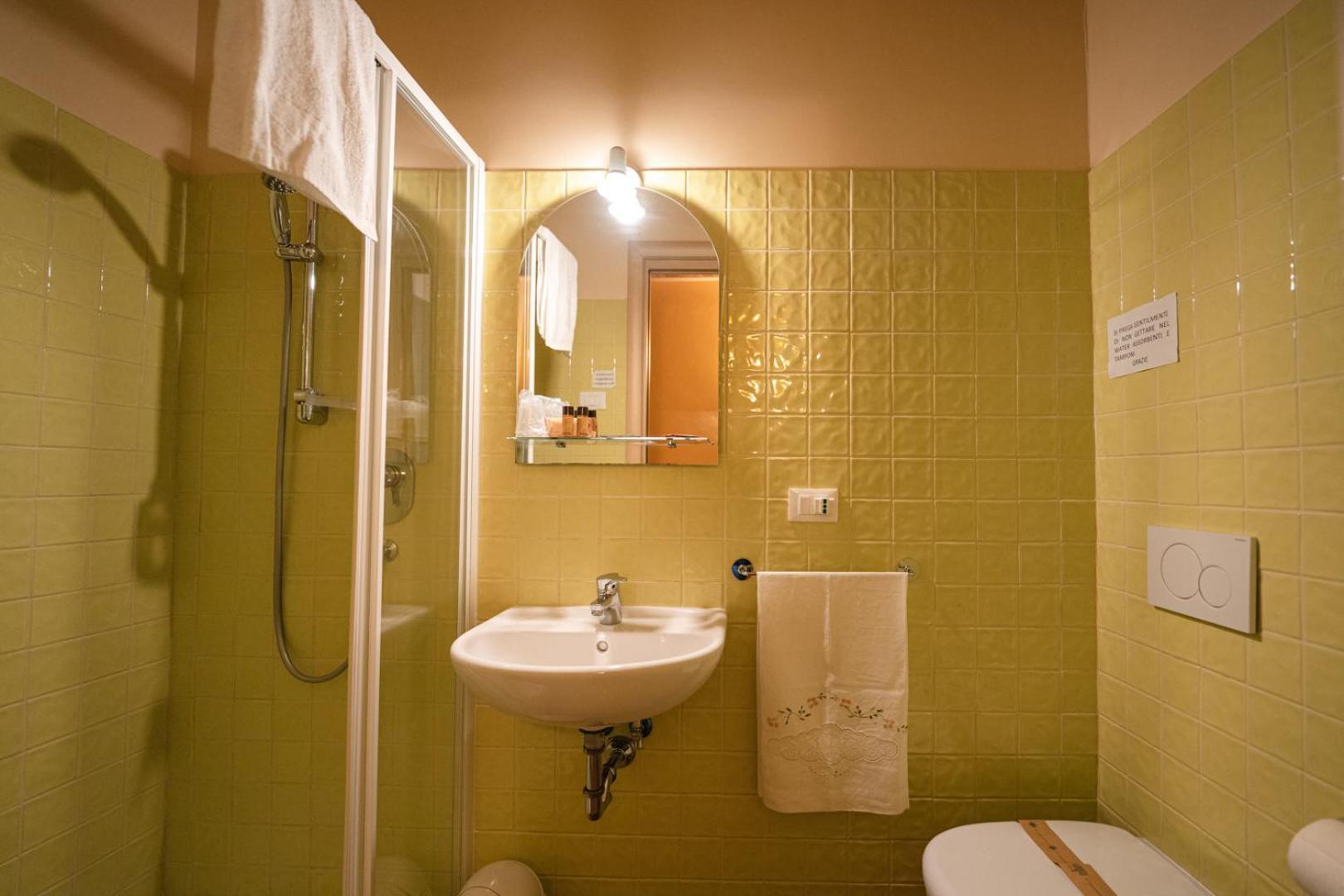 La Piccola Torre Hotel Бишелие Екстериор снимка